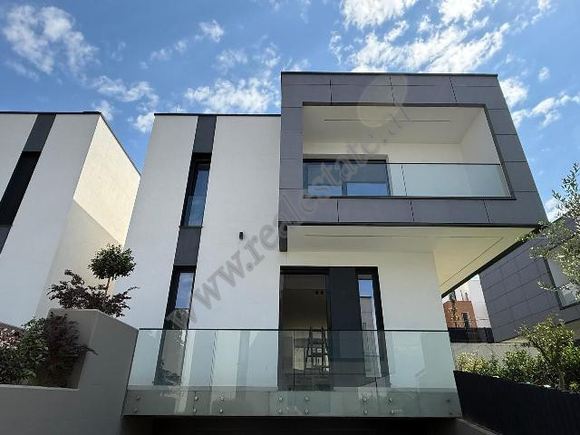 Three story villa for rent in Rruga e Vilave near TEG in Tirana.
The villa offers an internal surfa Three story villa for rent in Rruga e Vilave near TEG in Tirana.
The villa offers an internal surfa
